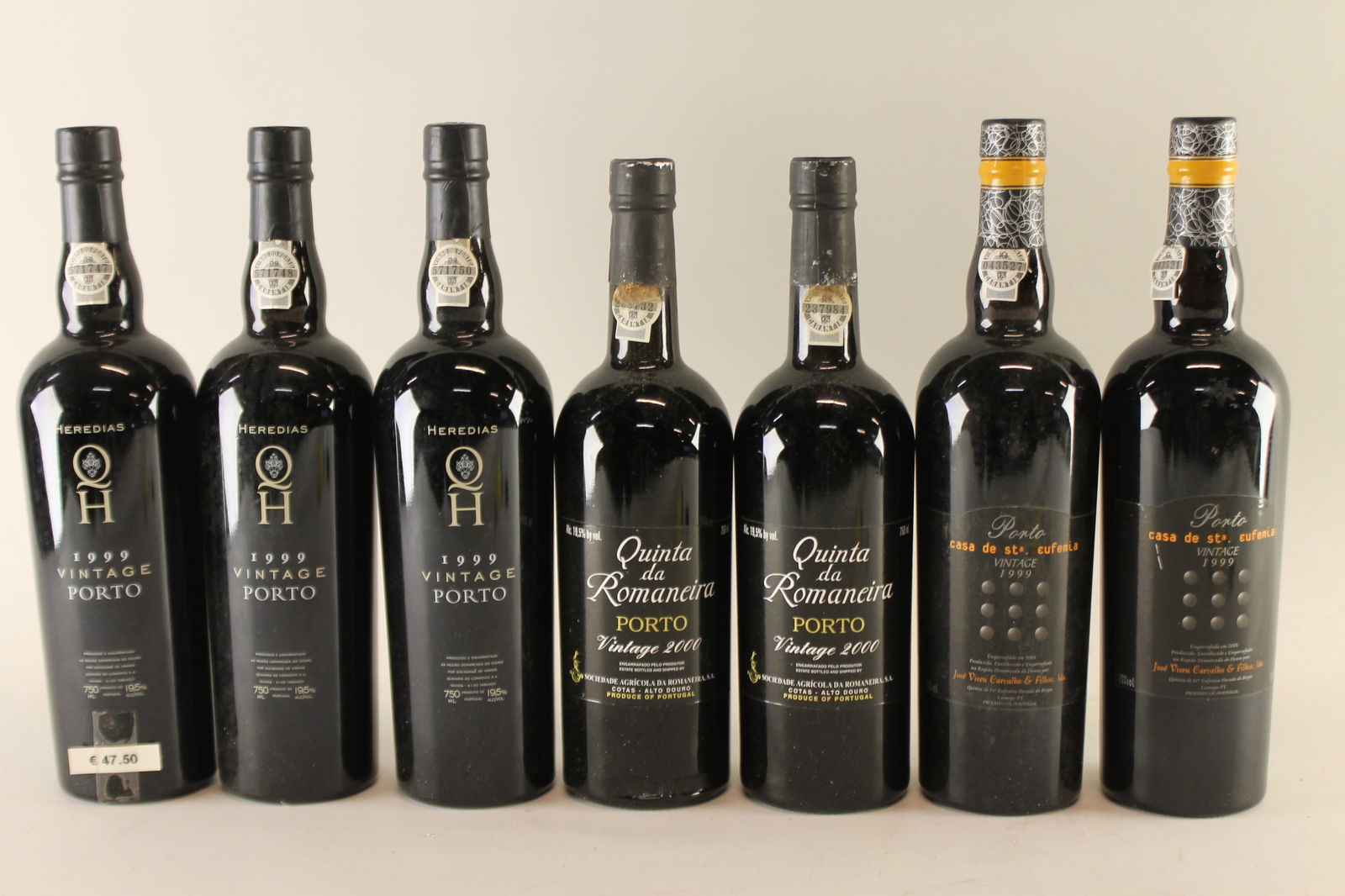 Mixed lot Vintage Port 1999/2000: Quinta do Heredias Vintage Port 1999 Bottled in 2001 U. 3.5cm BC, excellent appearance F 3 bottles Casa de Sta Eufemia Vintage Port 1999 Bottled in 2001 U. 3.5cm BC, excellent appearance F