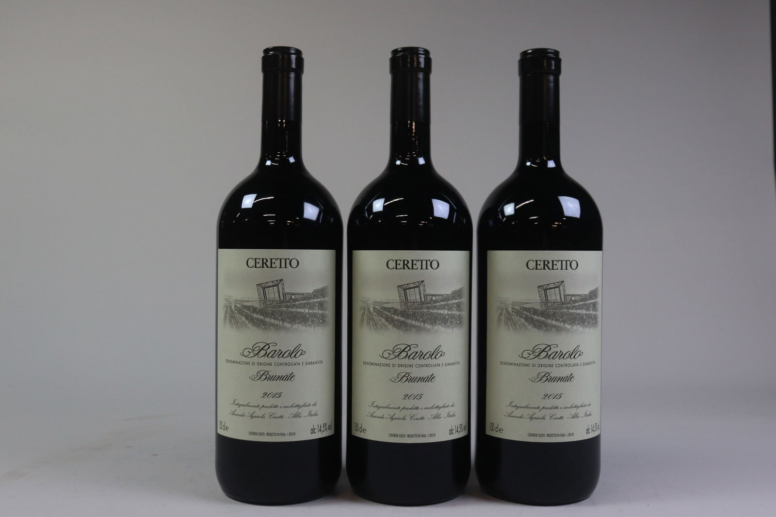 † Barolo 'Brunate' 2015: Barolo 'Brunate' 2015 Ceretto, Alba Excellent level and appearance R 3 magnums - 1.5ltr Per lot €360 - 460 Size magnums - 1.5ltr Condition Excellent level and appearan