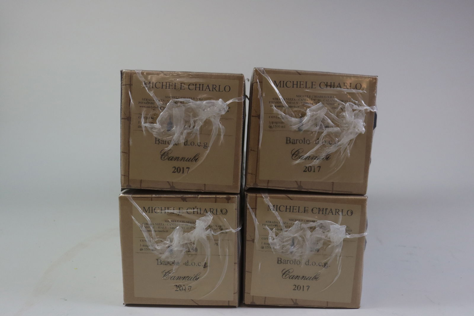 † Barolo 'Cannubi' 2017: Barolo 'Cannubi' 2017 Michele Chiarlo, Calamandrana Excellent level and appearance R 4 magnums - 1.5ltr Per lot €280 - 380Sizemagnums - 1.5ltrConditionExcellent level and