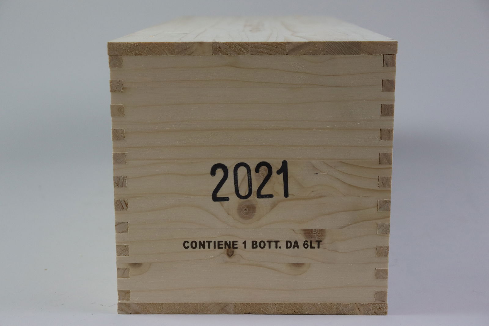 † Valdarno di Sopra 'Galatrona' 2021: Valdarno di Sopra 'Galatrona' 2021 Petrolo, Bucine Excellent level and appearance R 1 impérial - 6ltr Per lot €380 - 480Sizeimpérial - 6ltrConditionExcellent level and