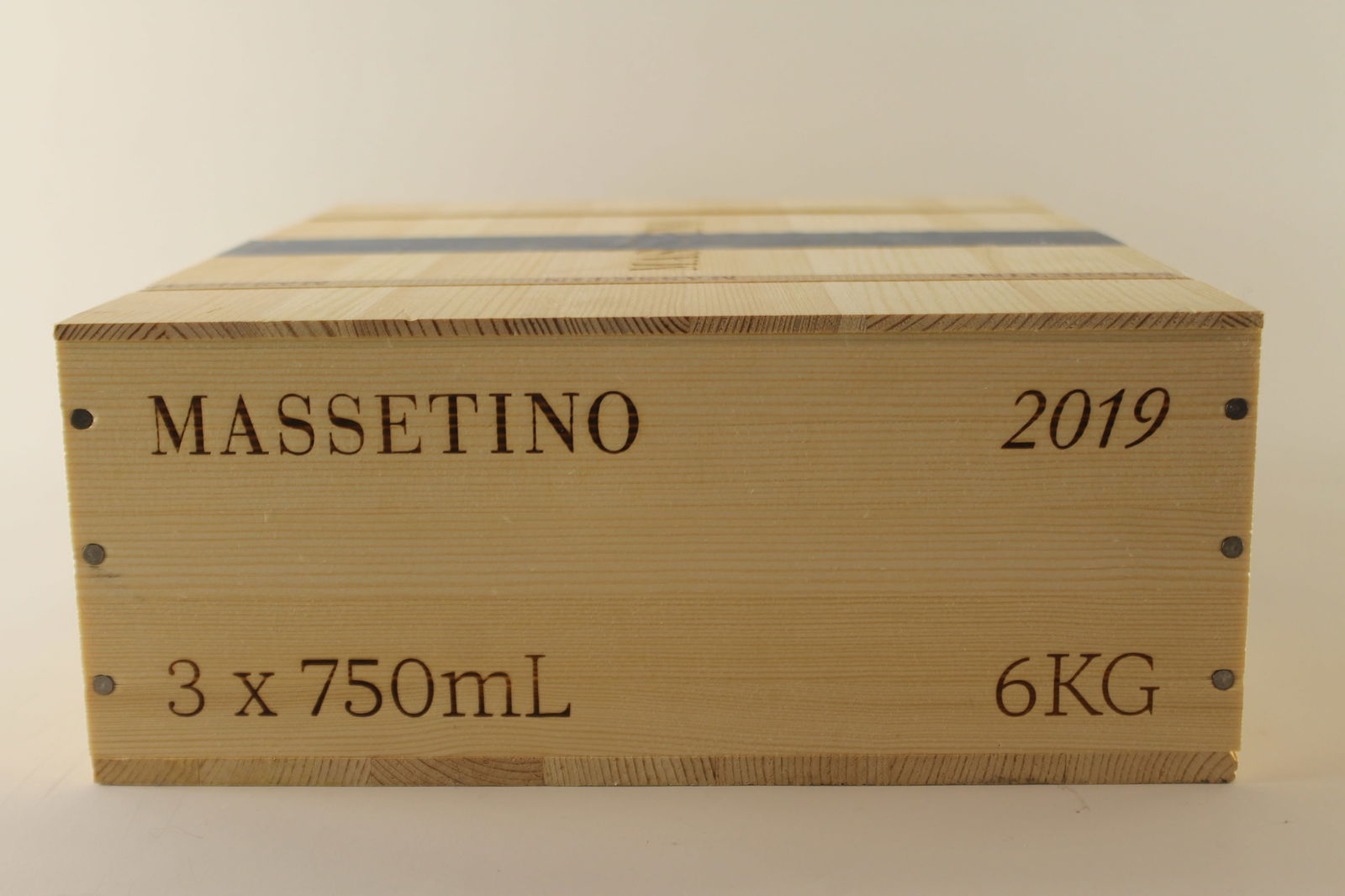 † Toscana IGT 'Massetino ' 2019: Toscana IGT 'Massetino ' 2019 Masseto, Castagneto Carducci Excellent level and appearance R 3 bottles Per lot €750 - 1100SizebottlesConditionExcellent level and appearanceProvenance† -