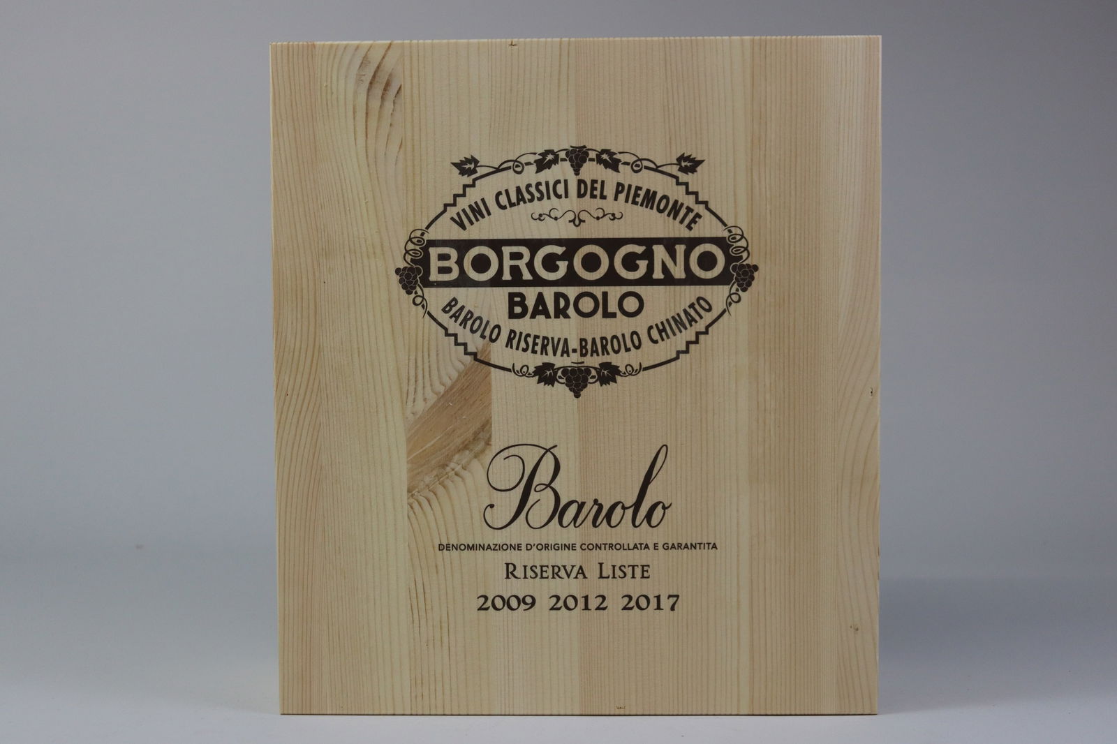 † Borgogno Caisse Cannubi Liste Collection 2009/2012/2017: Barolo Riserva 'Liste' 2009 Giacomo Borgogno & Figli, Barolo Excellent level and appearance R 1 bottle Barolo Riserva 'Liste' 2012 Giacomo Borgogno & Figli, Barolo Excellent level and appearance