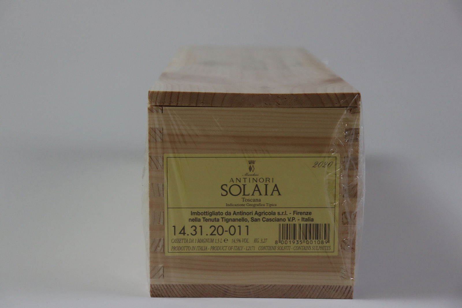 † Toscana IGT 'Solaia' 2020: Toscana IGT 'Solaia' 2020 Marchesi Antinori, Firenze Excellent level and appearance R 1 magnum - 1.5ltr Per lot €280 - 380Sizemagnum - 1.5ltrConditionExcellent level and