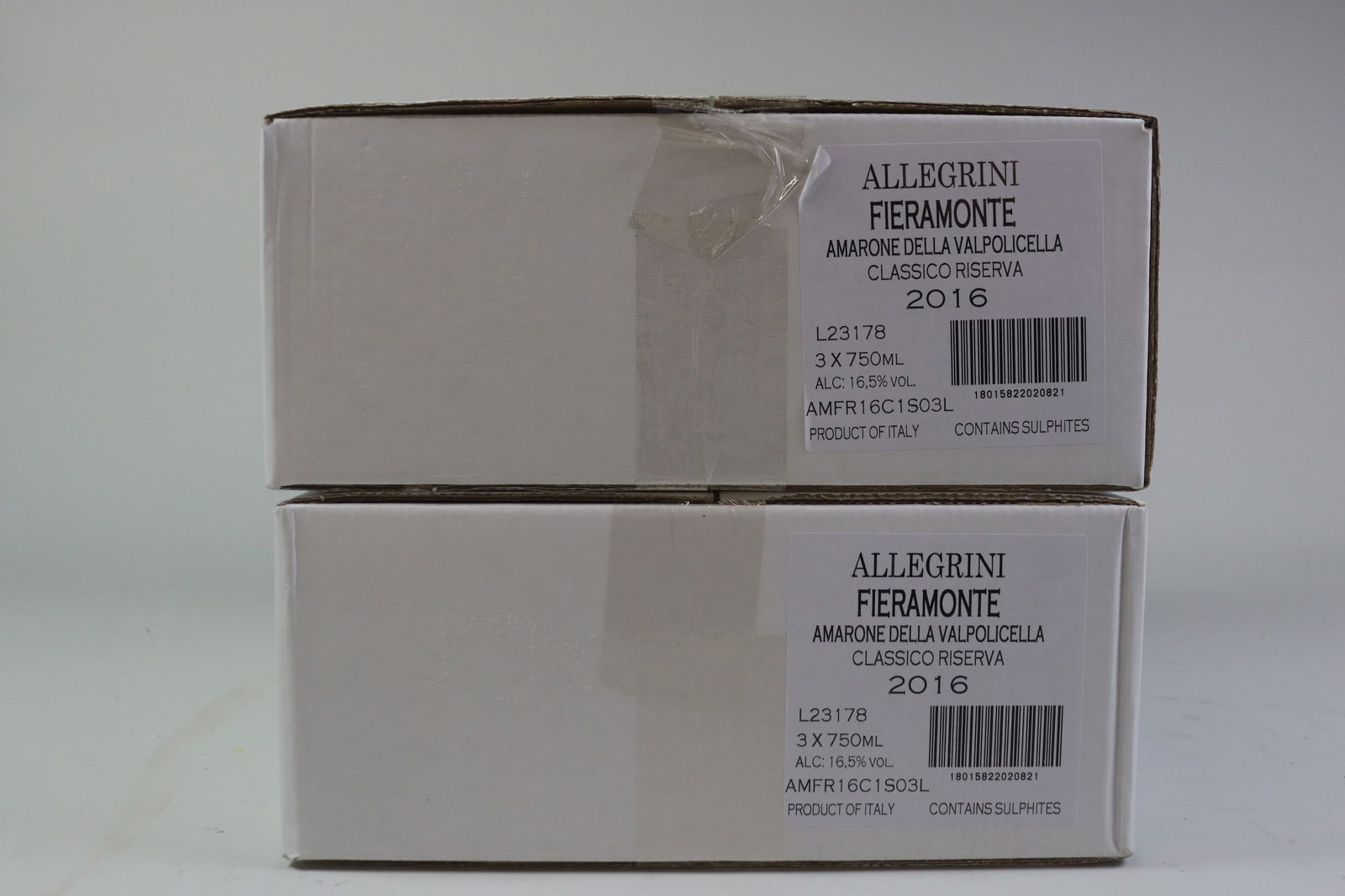 † Amarone della Valpolicella Classico Riserva 'Fieramonte' 2016: Amarone della Valpolicella Classico Riserva 'Fieramonte' 2016 Allegrini, Fumane Excellent level and appearance R 6 bottles Per lot €550 - 750 Size bottles Condition Ex