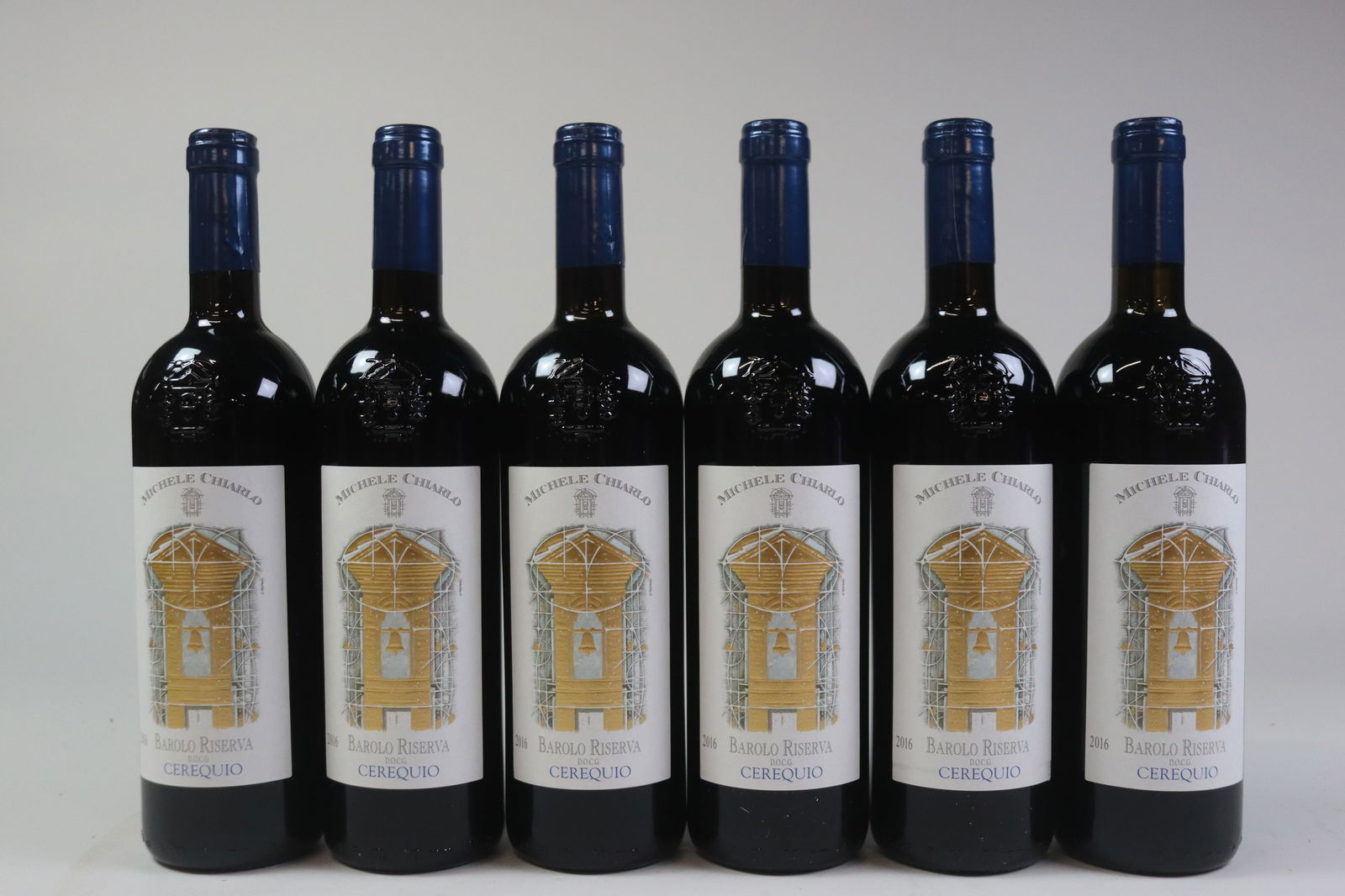 † Barolo Riserva 'Cerequio' 2016: Barolo Riserva 'Cerequio' 2016 Michele Chiarlo, Calamandrana Excellent level and appearance R 6 bottles Per lot €360 - 460 Size bottles Condition Excellent level and a