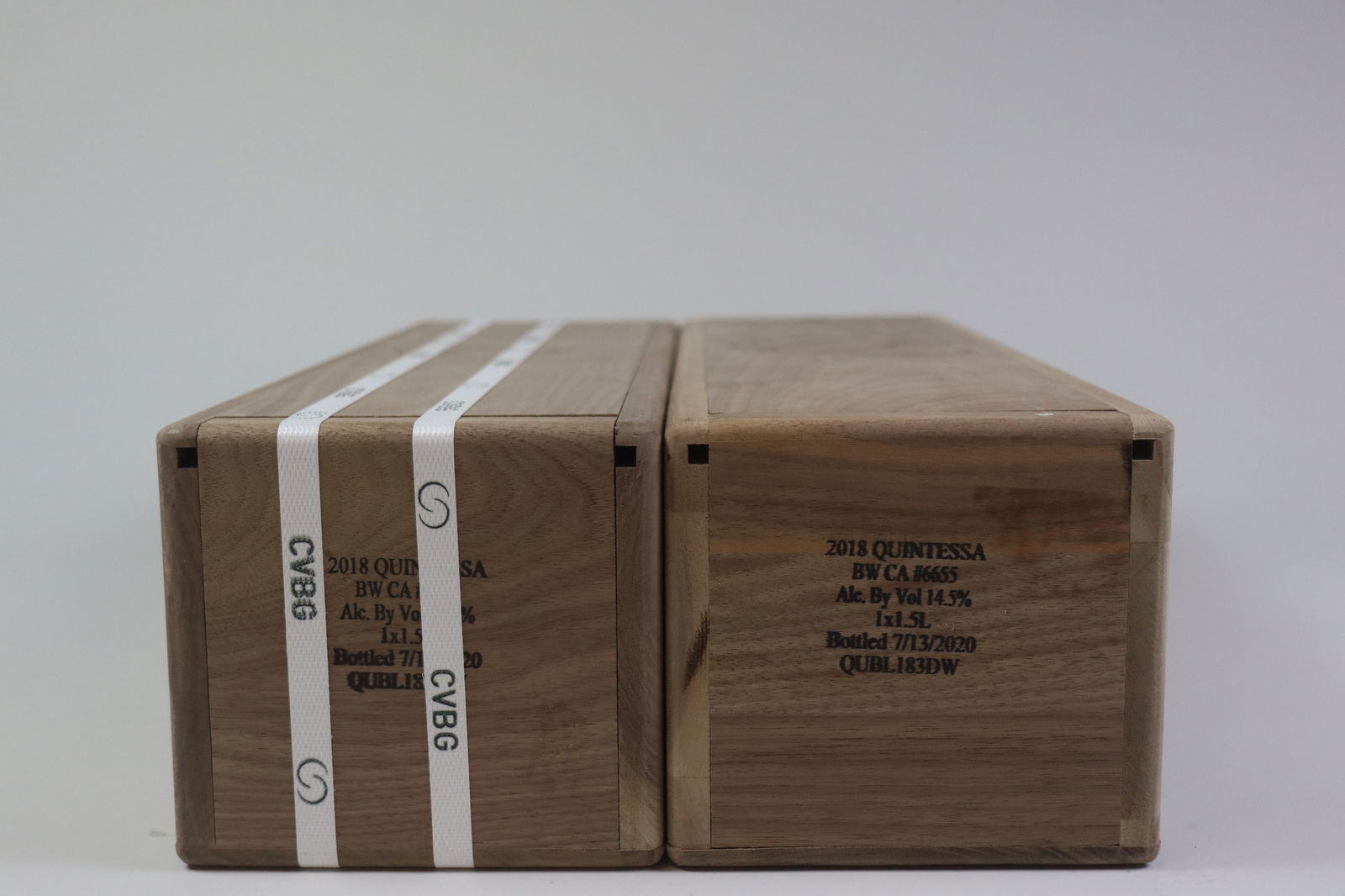 † Quintessa Red 2018: Quintessa Red 2018 Quintessa, Rutherford Excellent level and appearance R 2 magnums - 1.5ltr Per lot €300 - 400Sizemagnums - 1.5ltrConditionExcellent level and appearanceProvenance† -