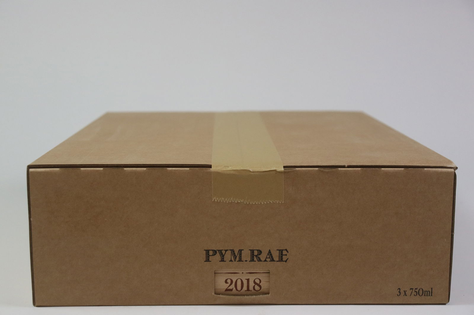 † Pym-Rae 2018: Pym-Rae 2018 Tesseron Estate, Napa Valley Excellent level and appearance R 3 bottles Per lot €320 - 420 Size bottles Condition Excellent level and appearance