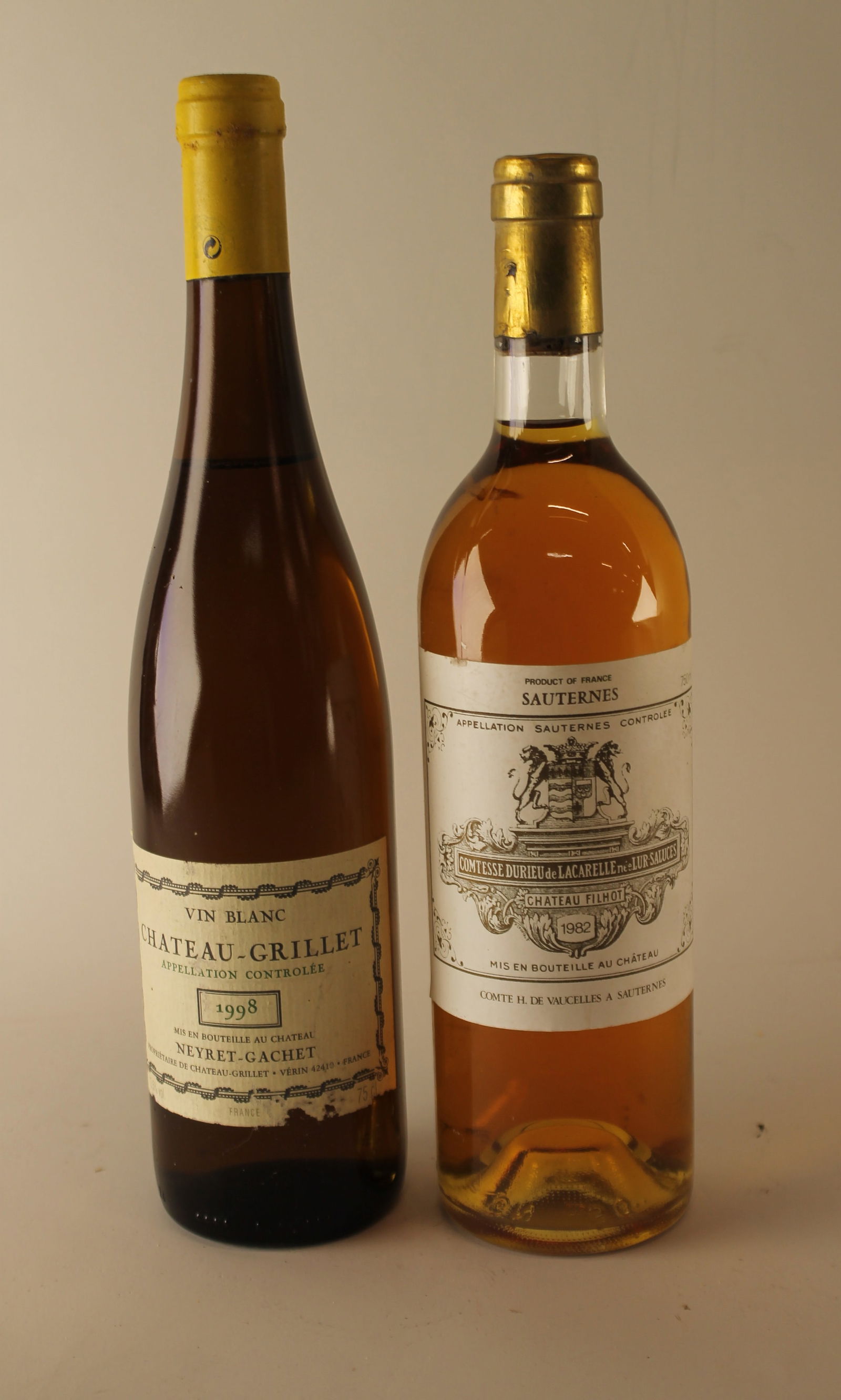 Mixed Lot Rhône/Sweet Wines 1982/1998: Château-Grillet 1998 Neyret-Gachet, Vérin U. 4cm BC, NL, LCC W 1 bottle Château Filhot 1982 Sauternes, 2ème Grand Cru Classé U. BN, excellent appearance W 1 bottle Per lot