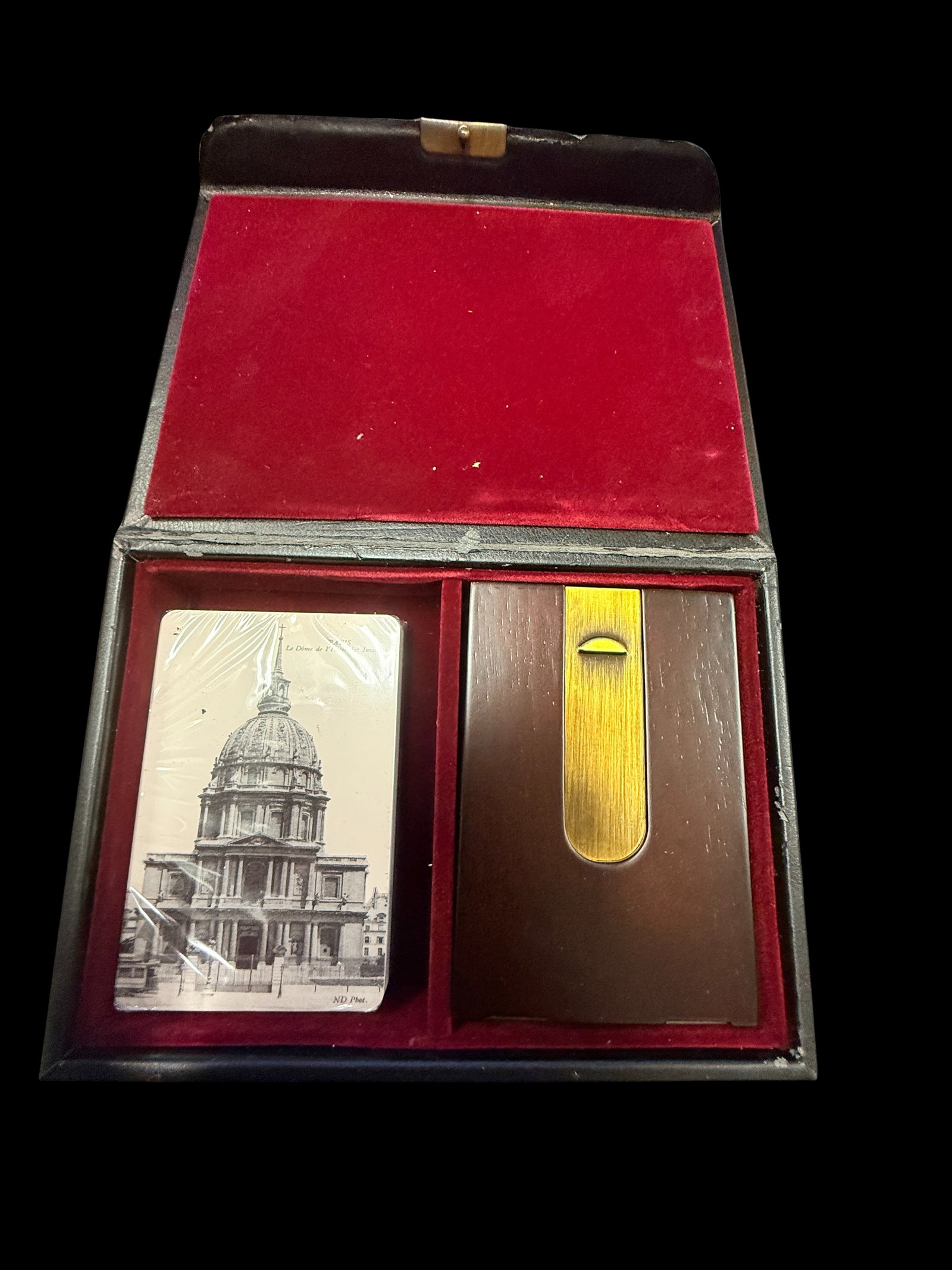 Vintage Cribbage Board with Sealed Cards Holder and Peg Board: A vintage cribbage board with sealed playing cards, holder and peg board - a complete set missing only the pegs. A classic game set with collector appeal for enthusiasts of vintage games and Americana