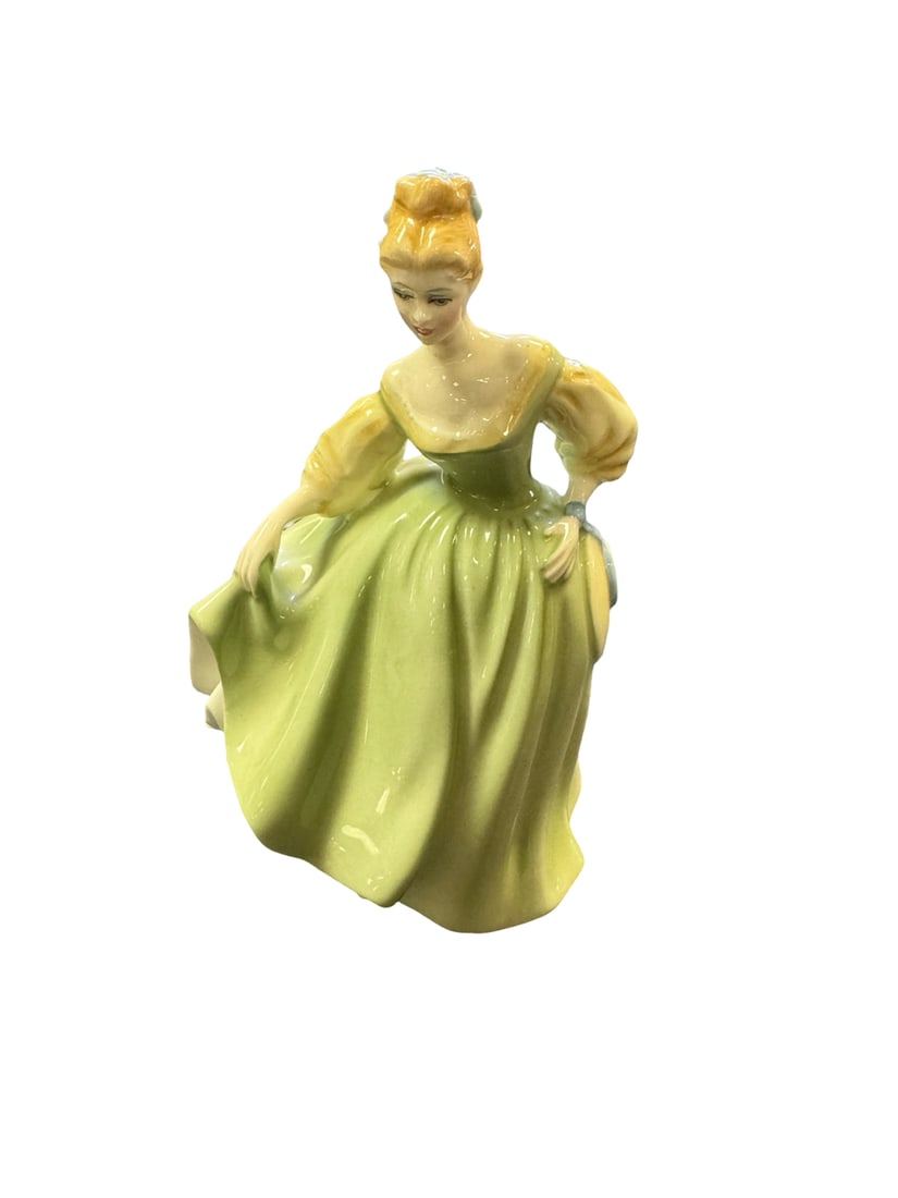 Decorative Porcelain Lady Figurine in Gr (1 of 3)