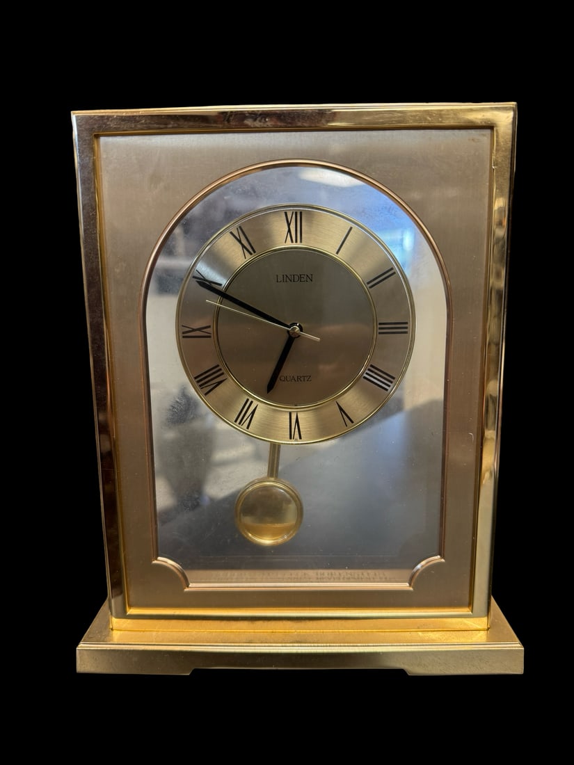 Vintage Linden Quartz Pendulum Clock (1 of 7)