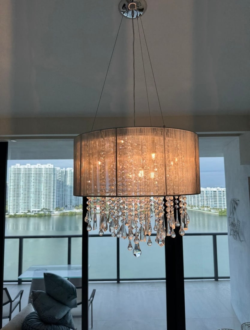 Avenue Lighting Beverly Dr. Chandelier (1 of 4)