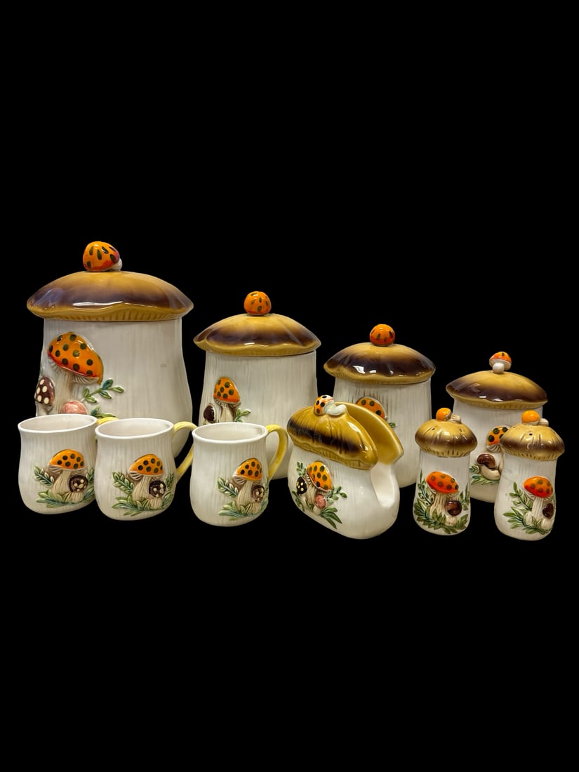 10-Piece Vintage Mushroom Kitchen Set (1 of 11)