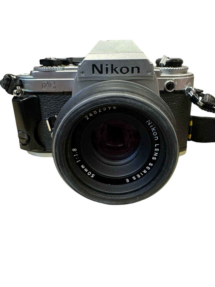 Vintage Nikon FG 35mm SLR Camera & Lens (1 of 9)