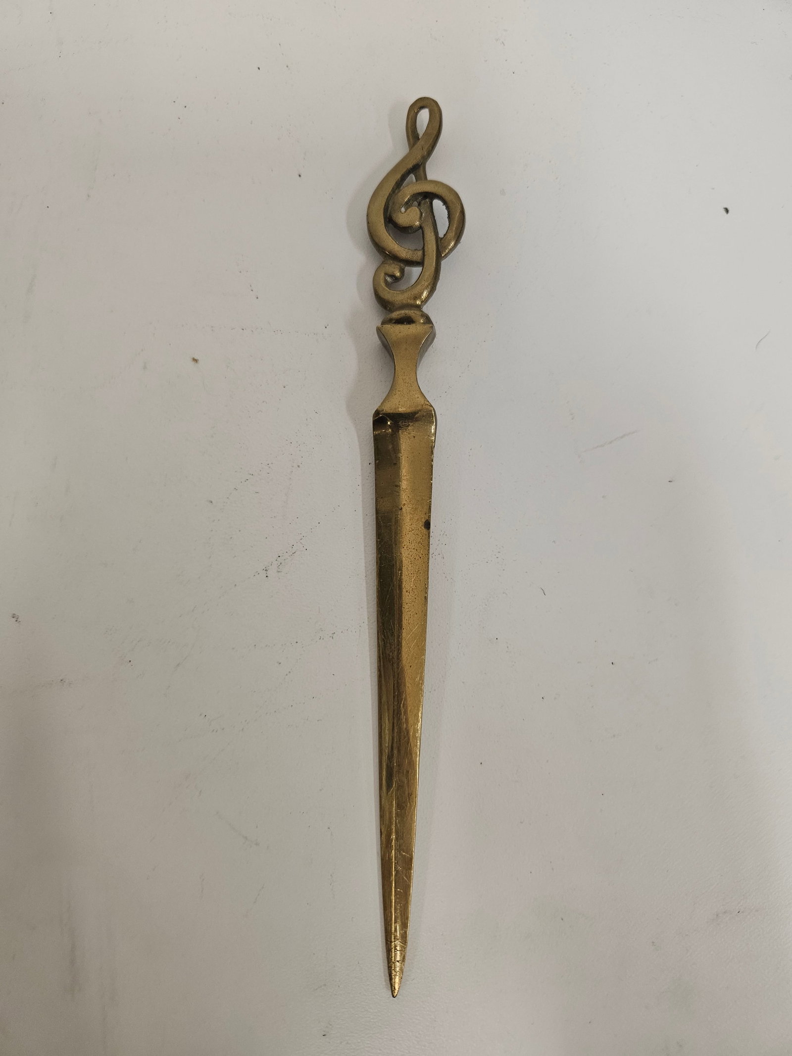 Vintage Brass Treble Clef Letter Opener (1 of 2)