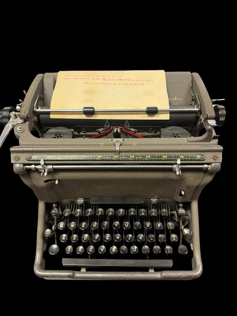 Vintage Underwood Master Typewriter (1 of 7)