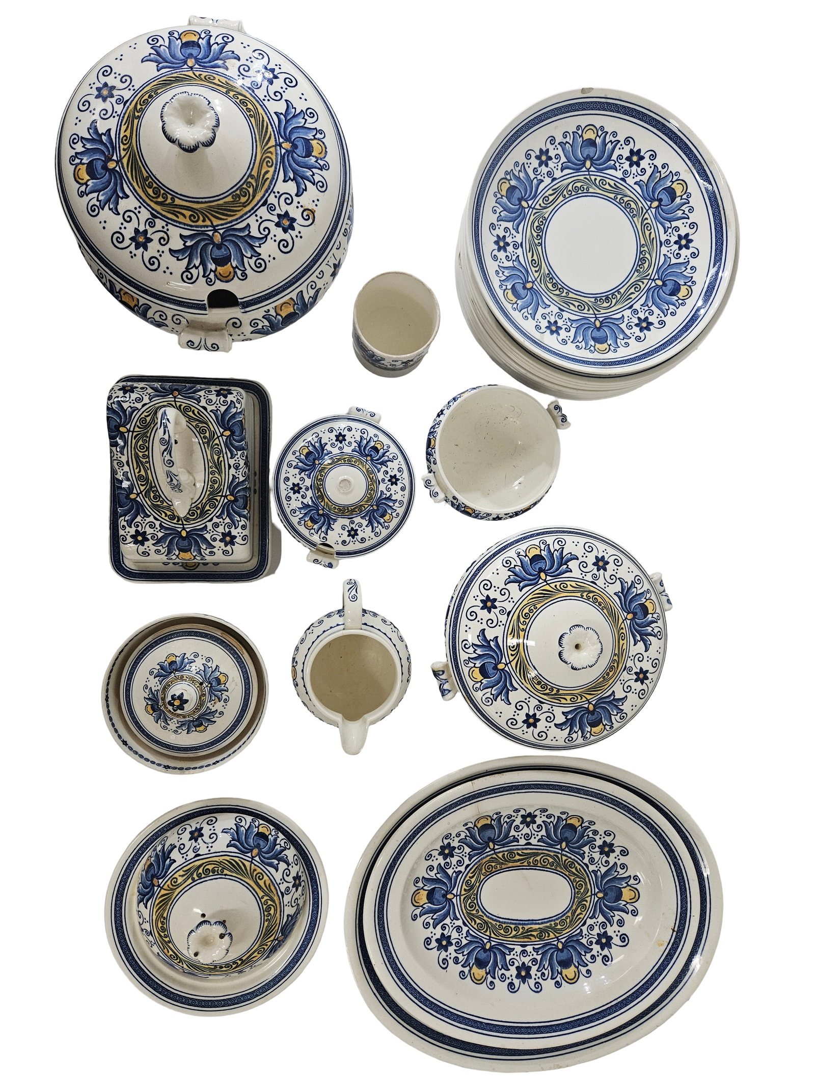 Wedgwood "Magnolia" Dinner Service (1 of 13)