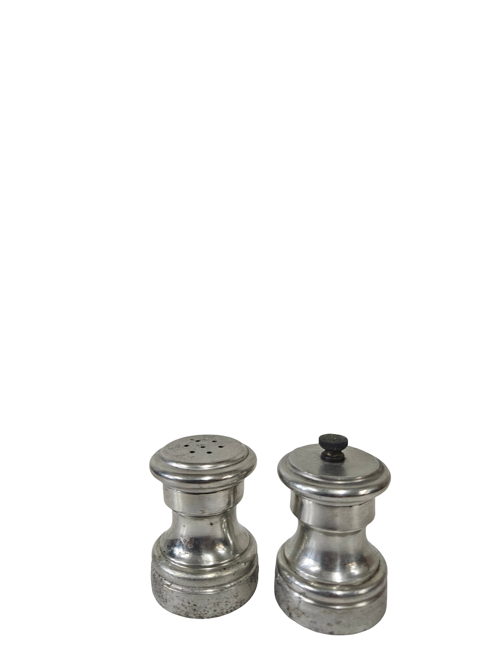 Raymonde Pewter Salt and Pepper Set (1 of 6)