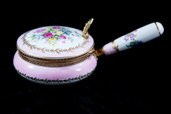 Porcelain Cigarette Tray Vintage: Porcelain Cigarette Tray Vintage