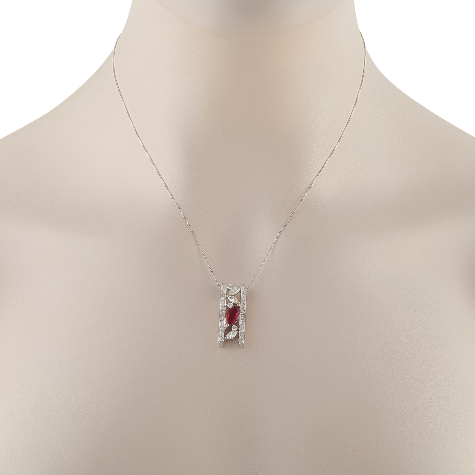 Platinum 1.12ct Diamond and Ruby Necklace MF34-031626: Platinum 1.12ct Diamond and Ruby Necklace MF34-031626