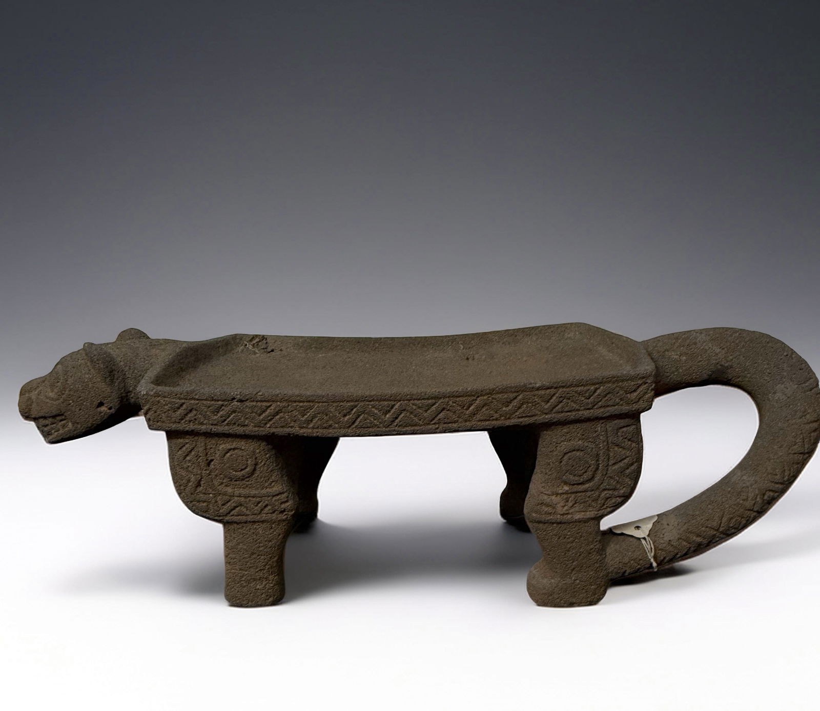 Chiriqui Large Stone Jaguar Metate: Chiriqui Large Stone Jaguar Metate