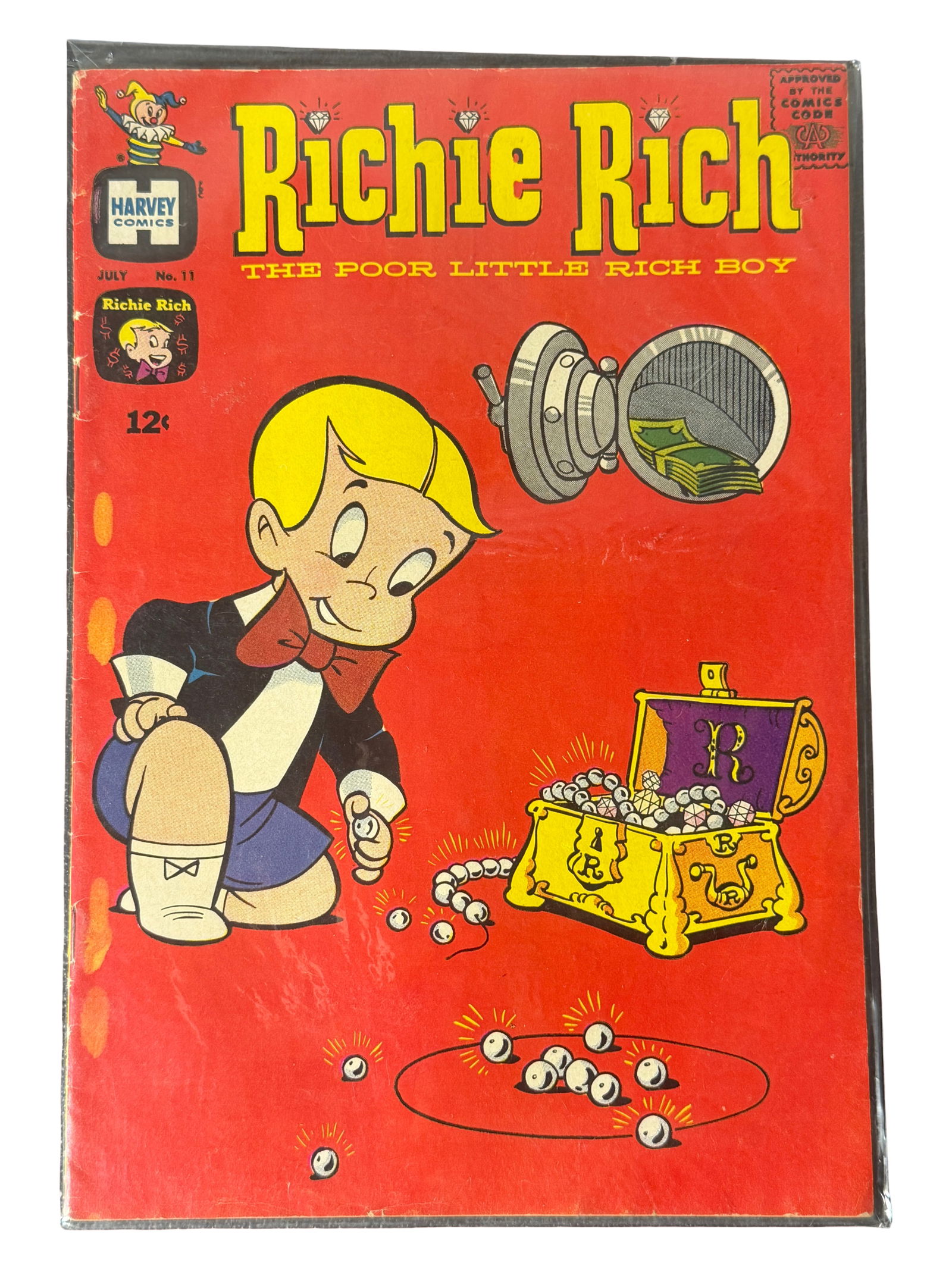 Comic Book Lot Richie Rich 11: Single Richie Rich issue with strong cover art and collectible vintage appeal.