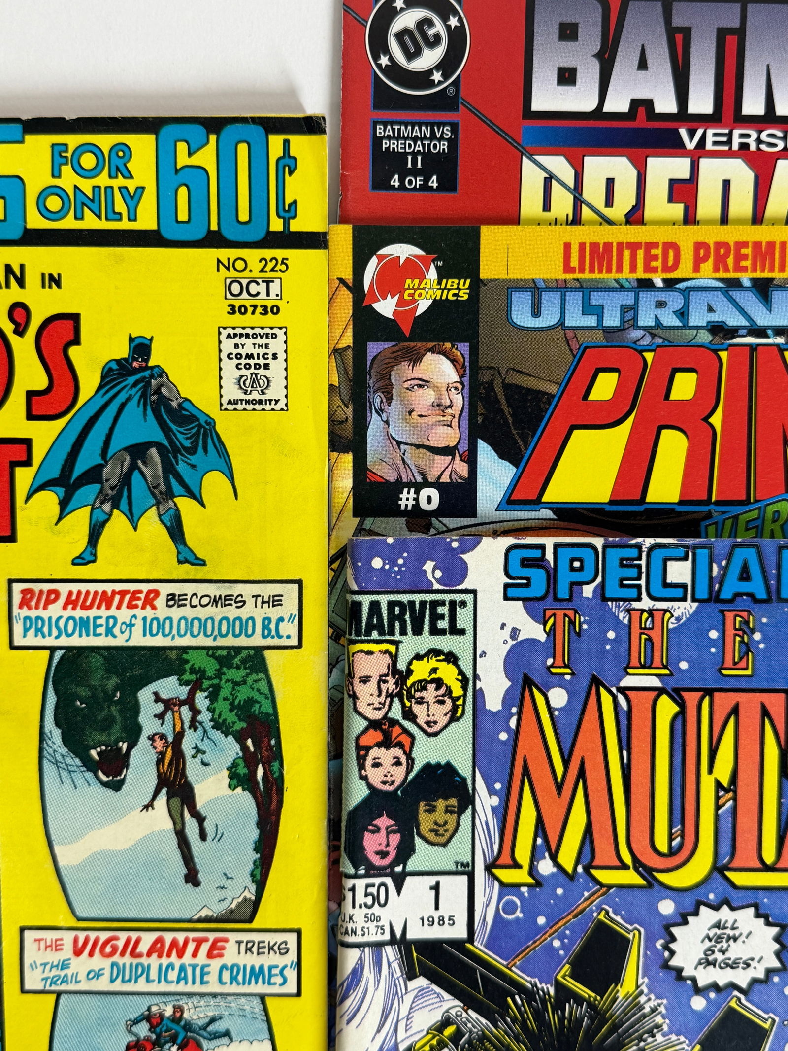 DC Marvel Mixed Hero Comic Lot - 2