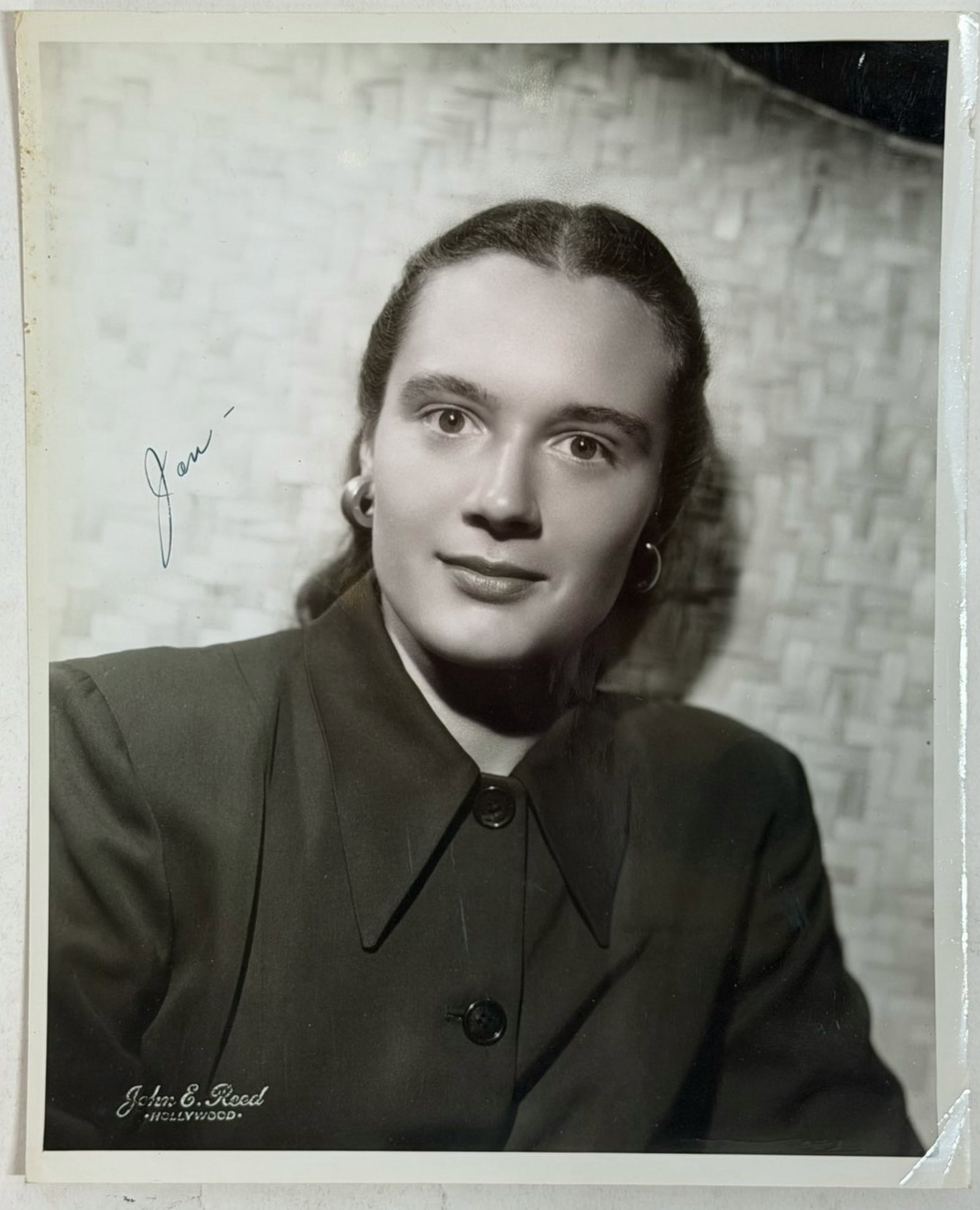 Signed Vintage Actress Photo ( Hollywood portrait) (1 of 3)