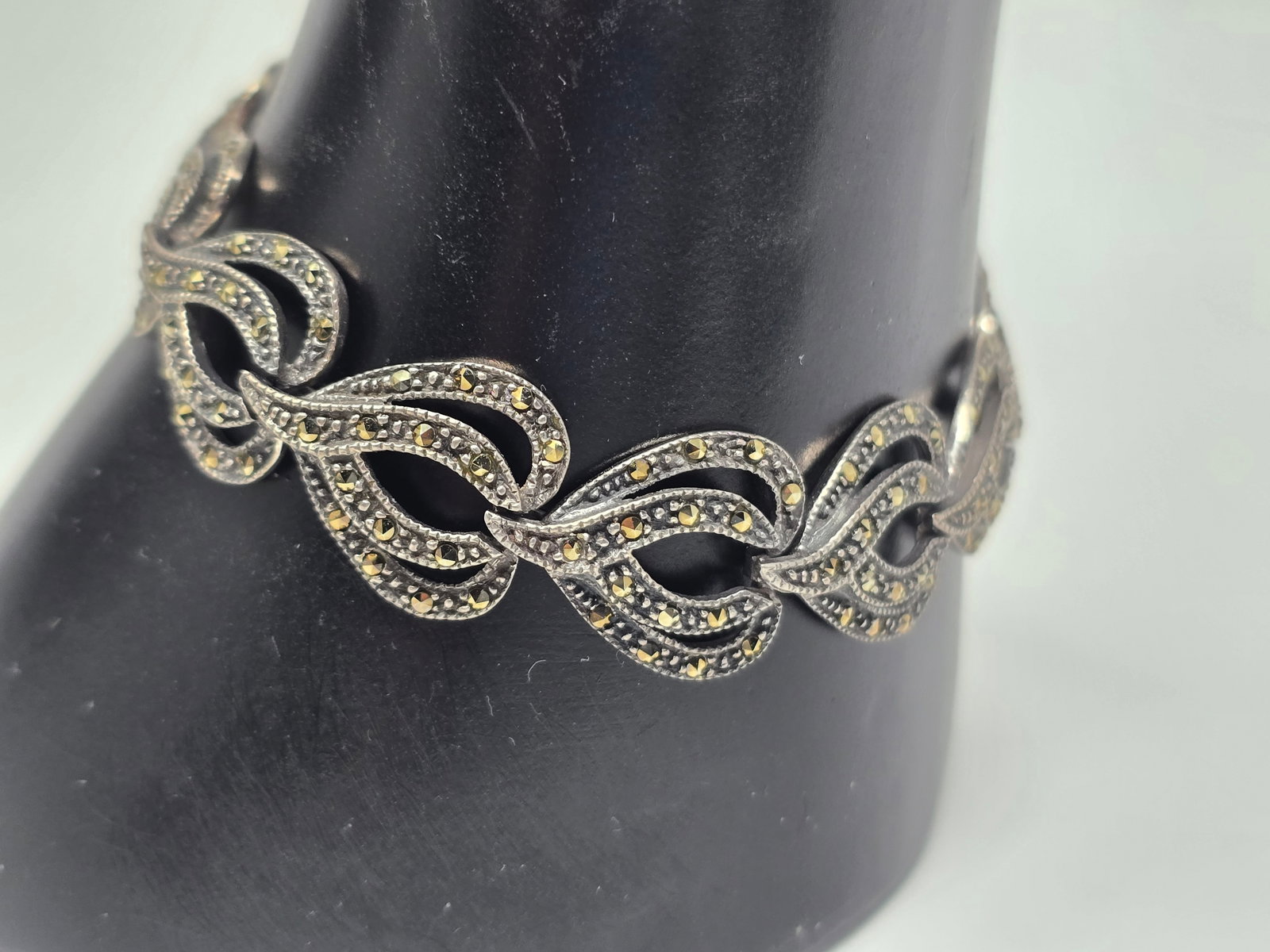 925 Sterling Silver Marcasite Heart Bracelet (1 of 5)