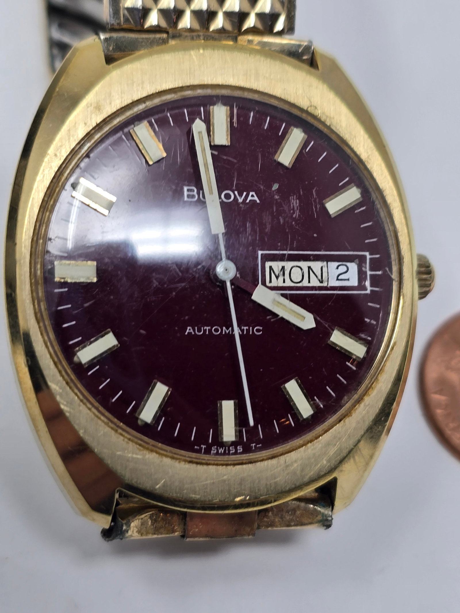 Bulova Rolled 10K Gold Plate Watch (1 of 10)