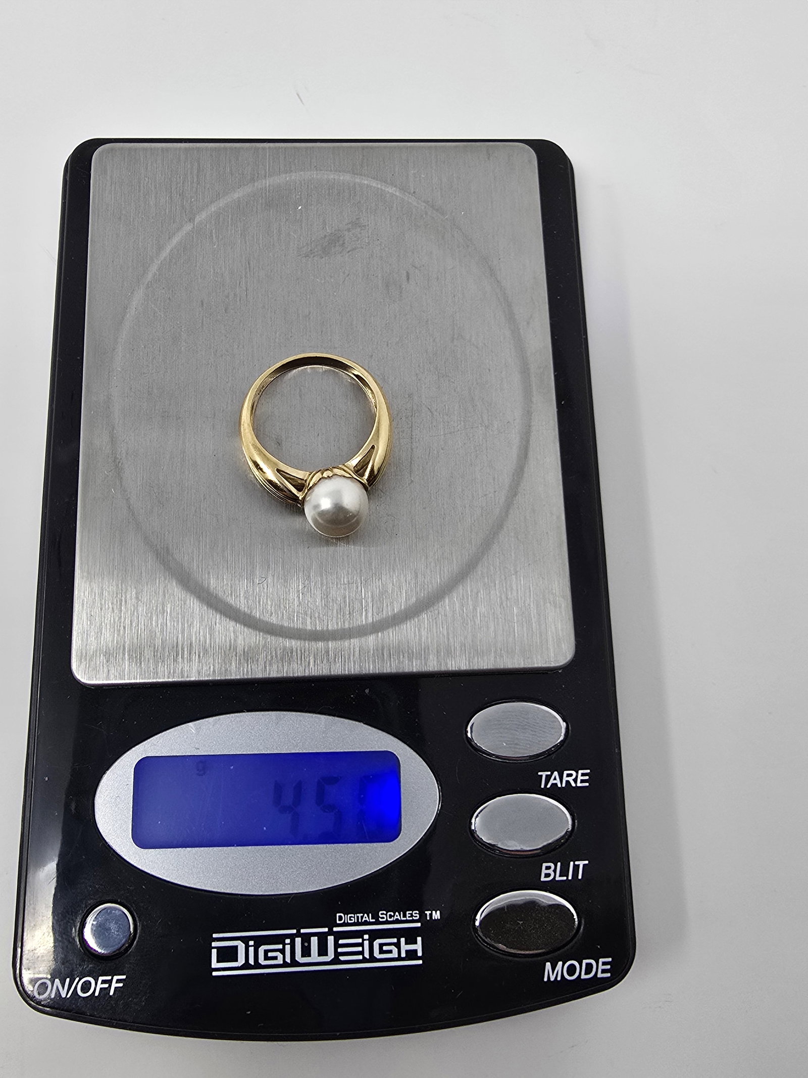 14k Solitaire Yellow Gold Pearl Ring - 7