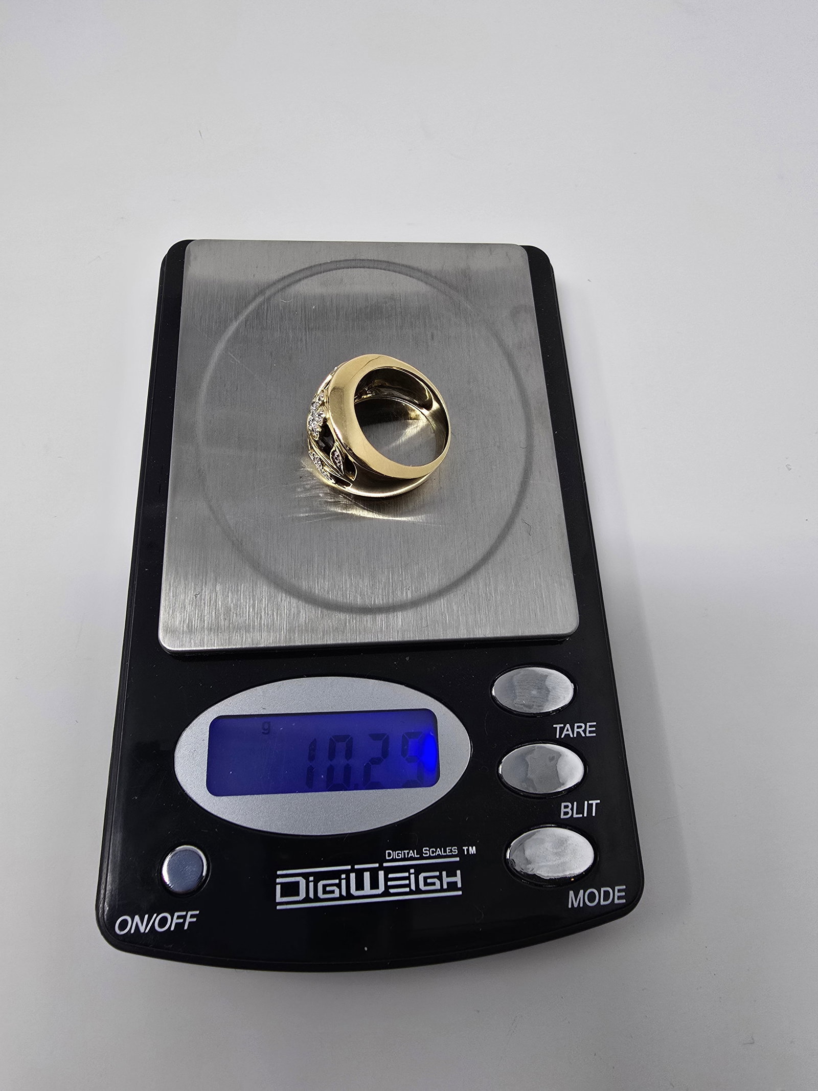 Fabulous 14k Gold Ring - 7