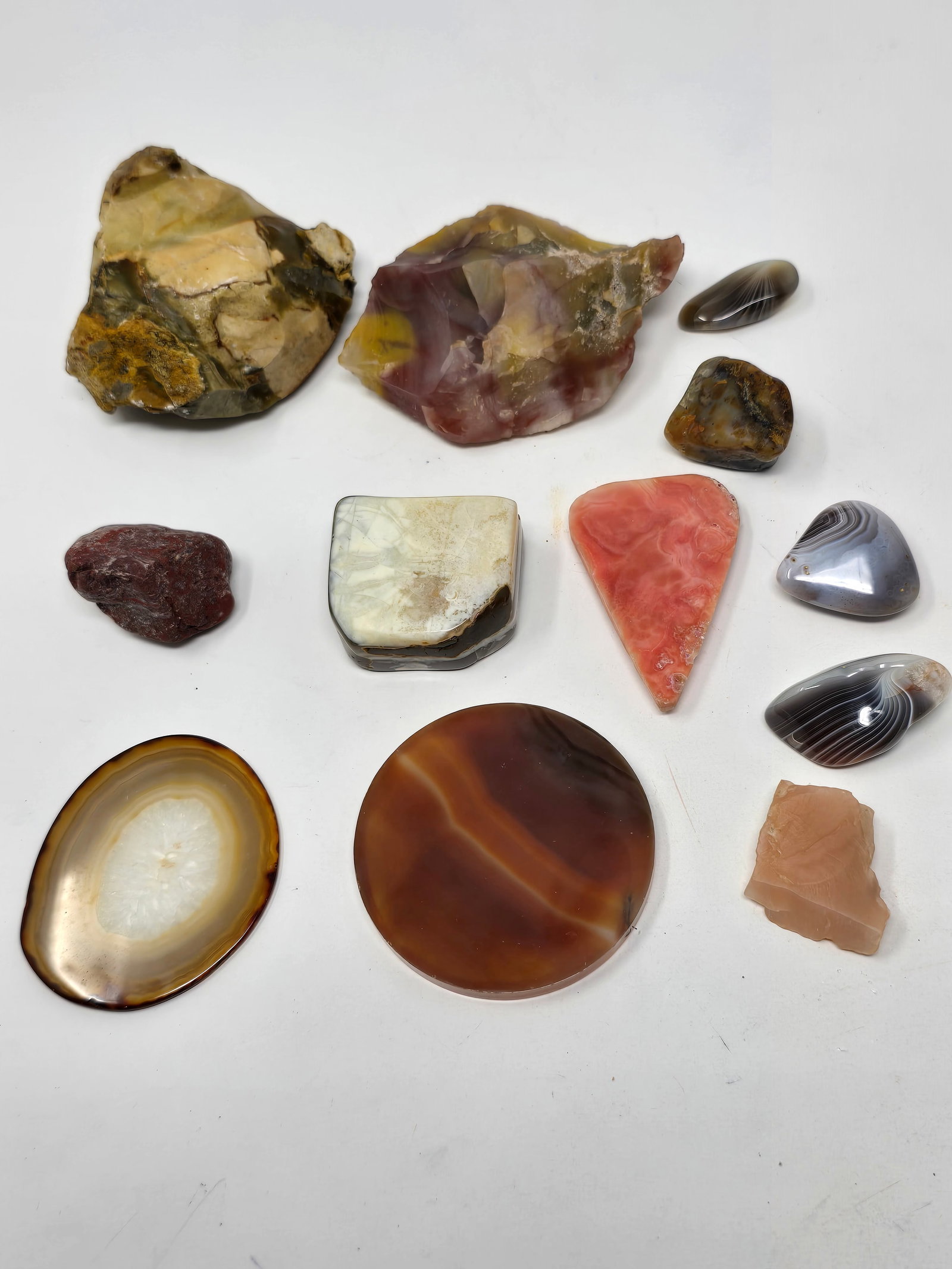 Mixed Lot of (12) Agates, including "Botswana", "Orca" and "Carnelian" - 2