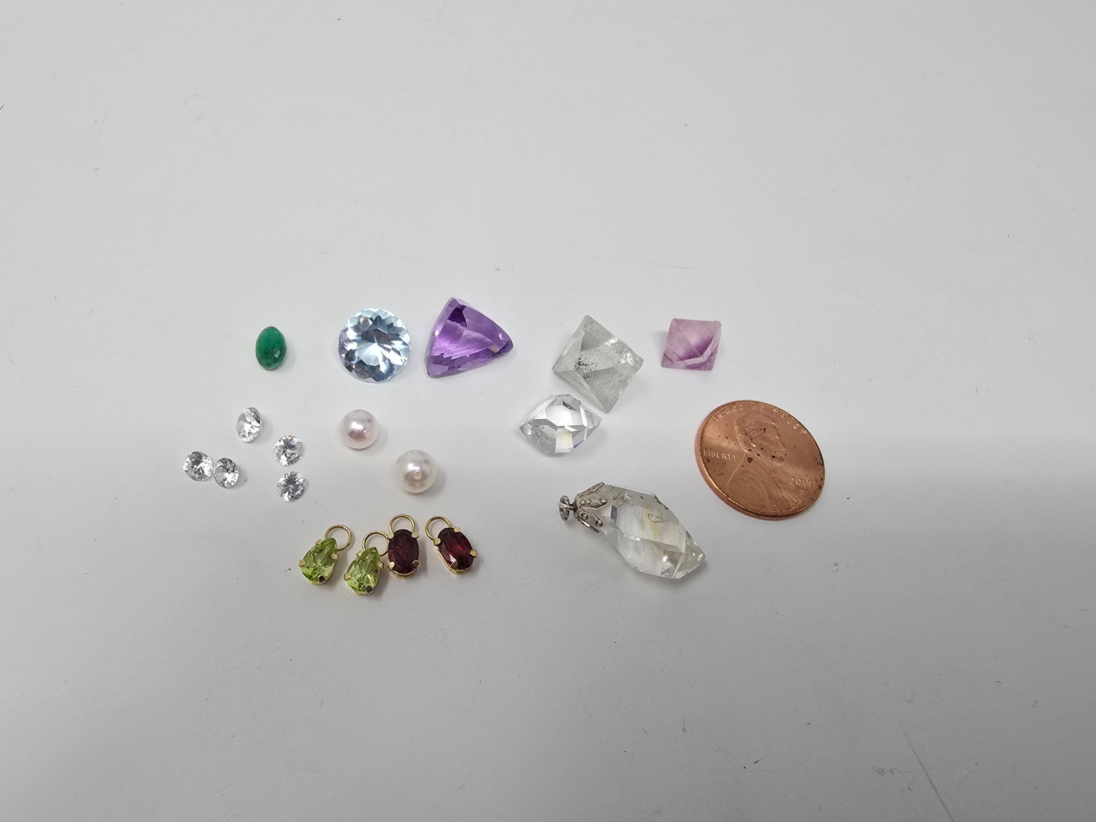 Mixed Lot of (18) Precious and Semi-precious Stones - 2