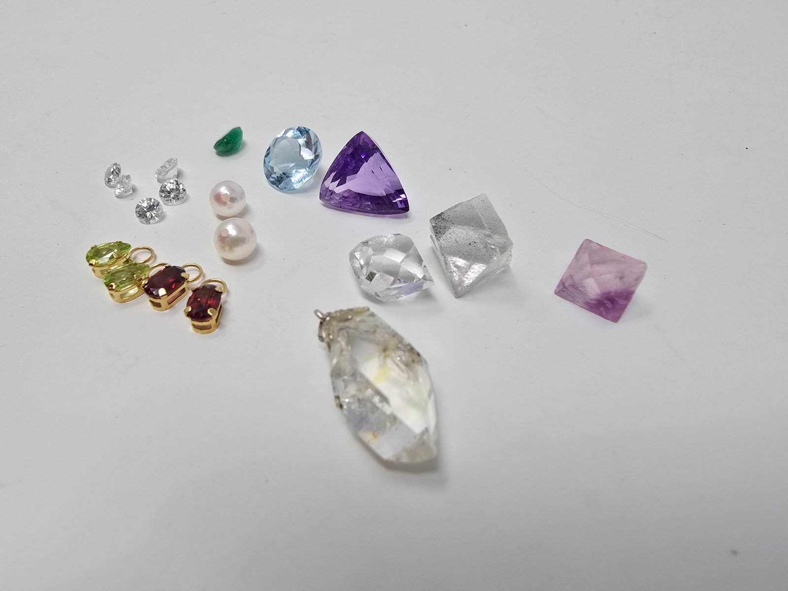 Mixed Lot of (18) Precious and Semi-precious Stones - 3