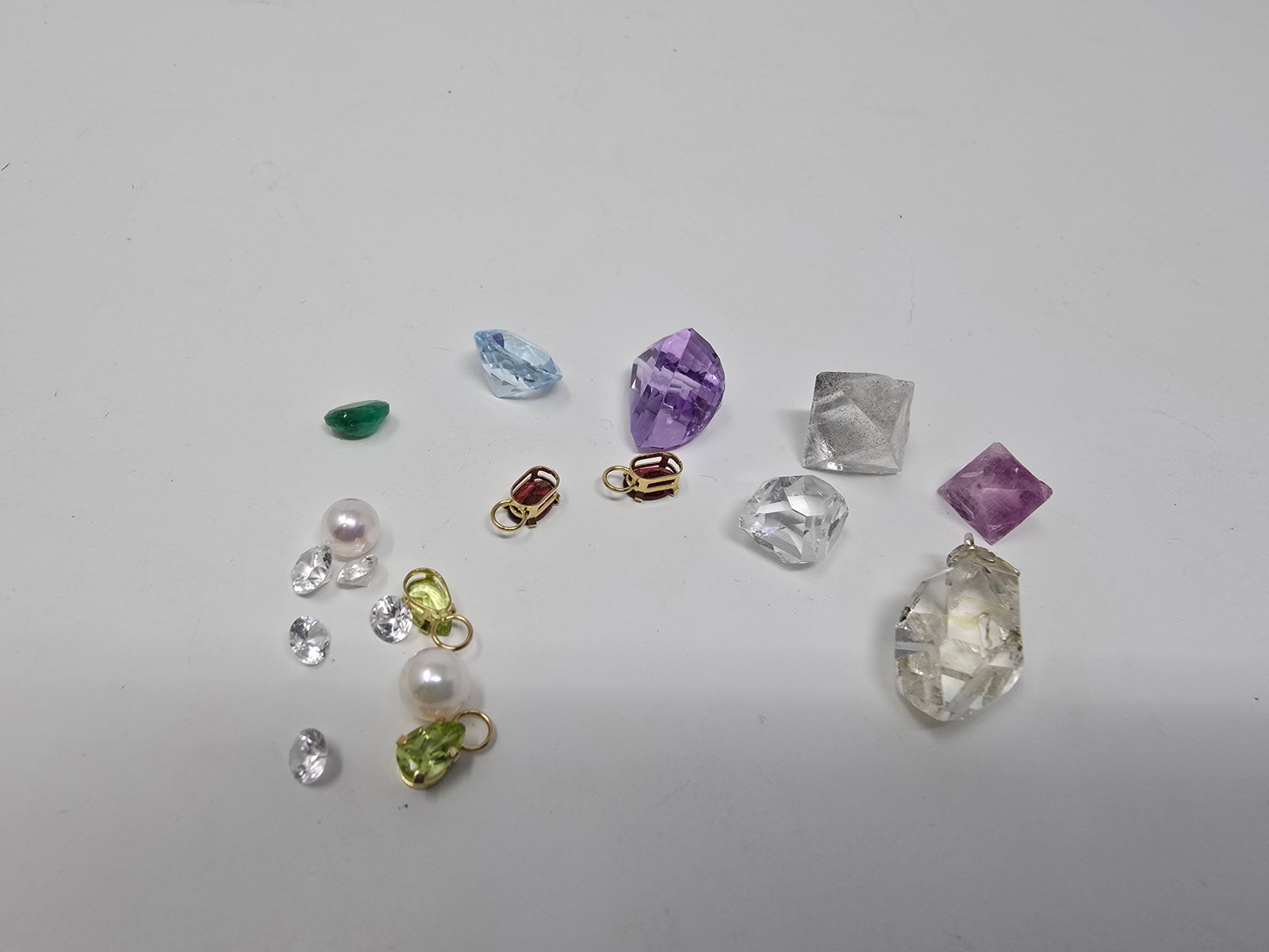 Mixed Lot of (18) Precious and Semi-precious Stones - 4
