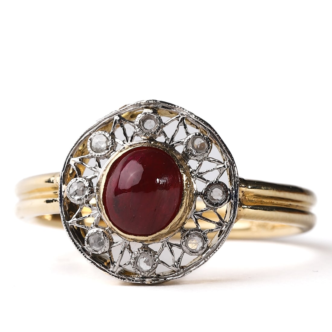 AN ANTIQUE RUBY AND DIAMOND RING, 18K GOLD. (1 of 5)