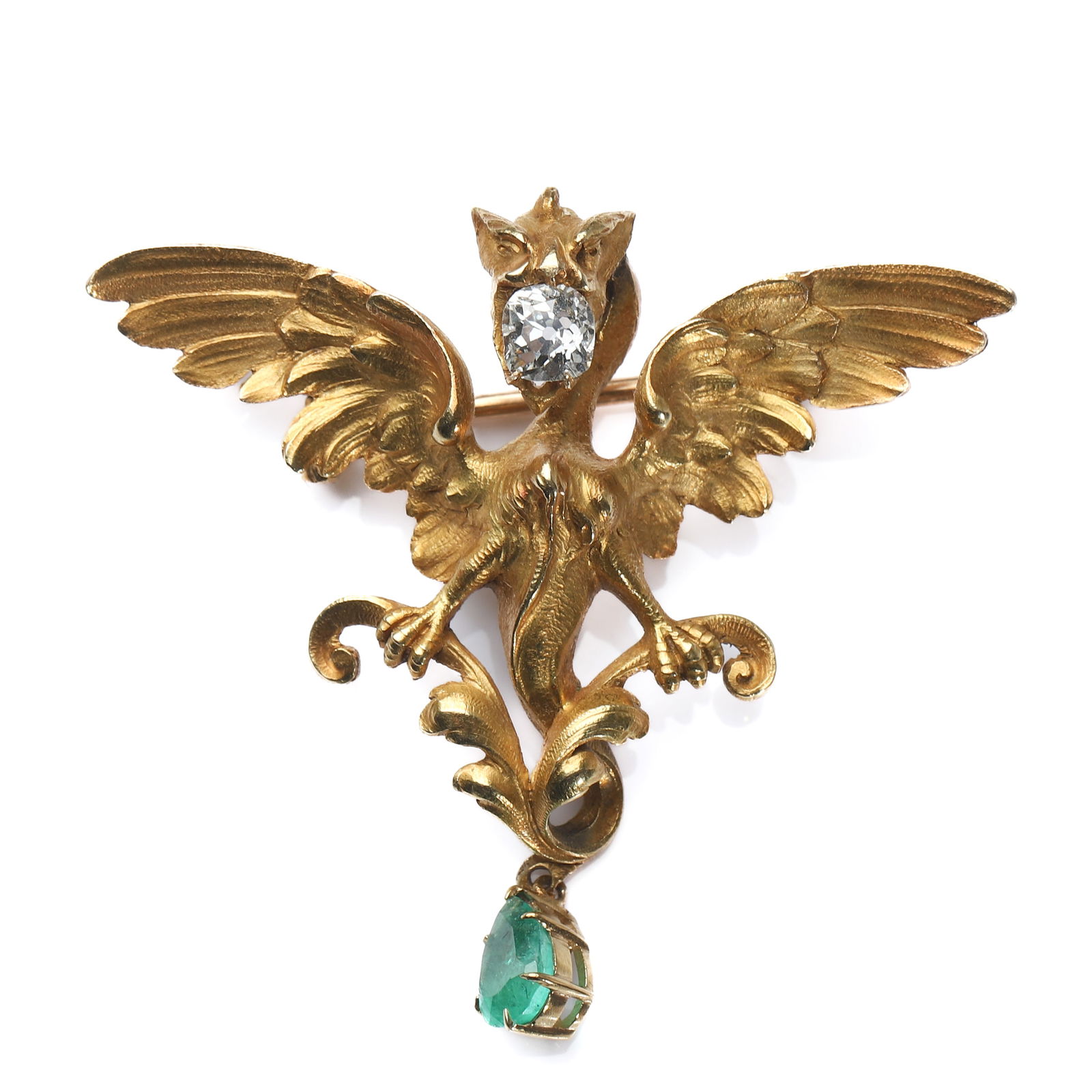 ART NOUVEAU FRENCH GOLD CHIMERA DRAGON BROOCH WITH DIAMOND AND COLOMBIAN EMERALD (CIRCA 1880–1920): Dimensions Length: 1 5/8 in. (42 mm); Width: 1 3/4 in. (45 mm); Weight: 14 g Description A superb French antique brooch dating to the Art Nouveau period (circa 1880–1920), exquisitely handcrafted