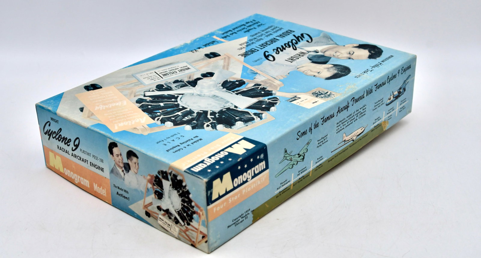 Monogram Wright Cyclone 9 Radial Engine Kit - 4