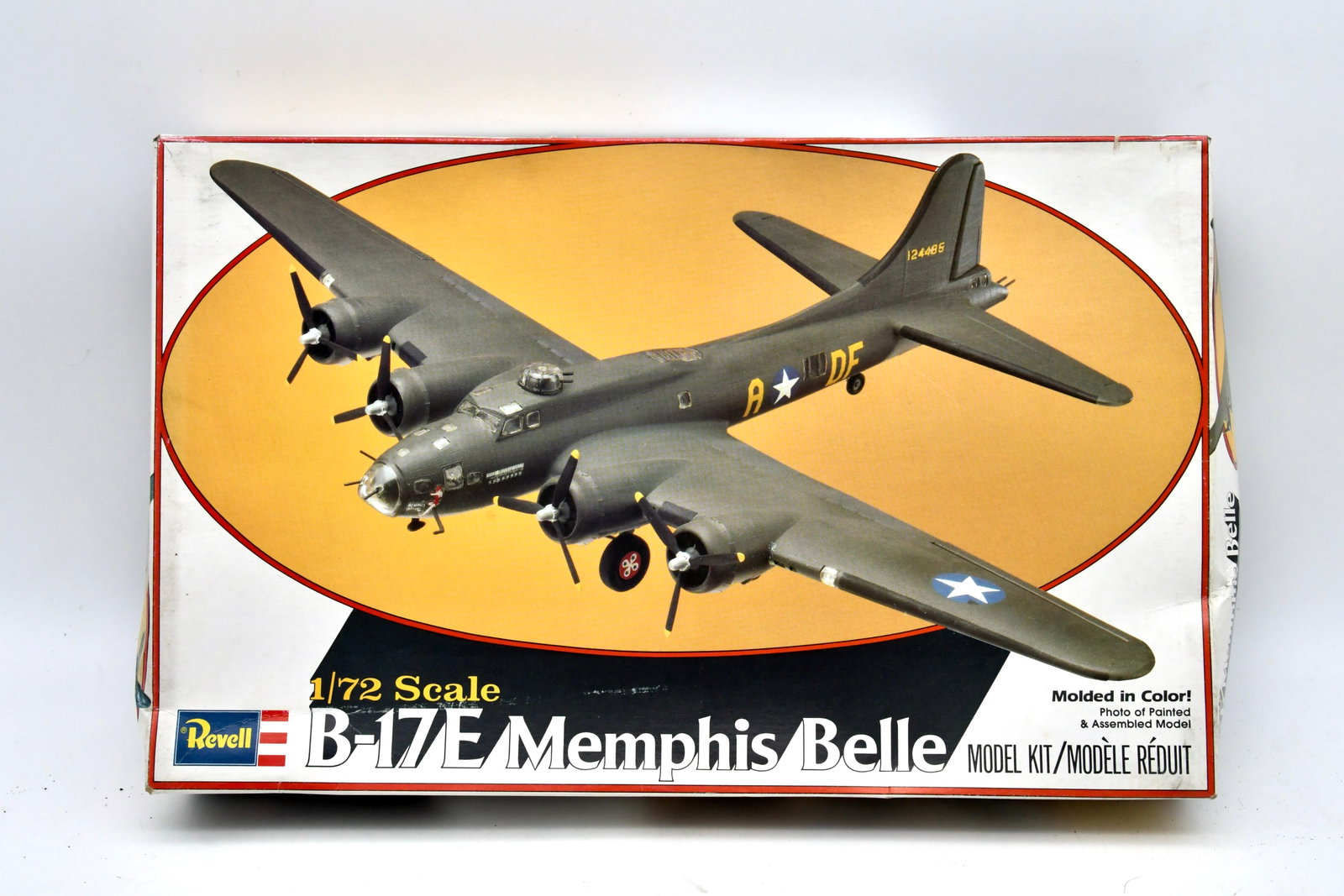 Revell B17F Memphis Belle 1/72 Aircraft Kit: Revell 1/72 scale Boeing B17F "MemphisBelle" U.S. Army Air Forces heavy bomber plastic model kit. Classic Revell release featuring the earlynose B17F configuration, full fuselage and wing assemblies,