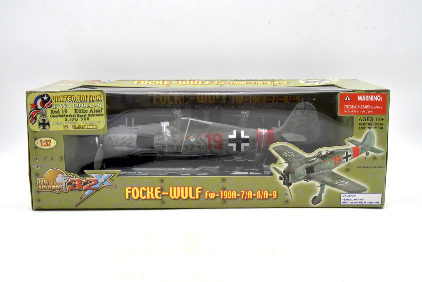 Ultimate Soldier 32X Fw 190A8 "Red 19" 1:32 (1 of 5)