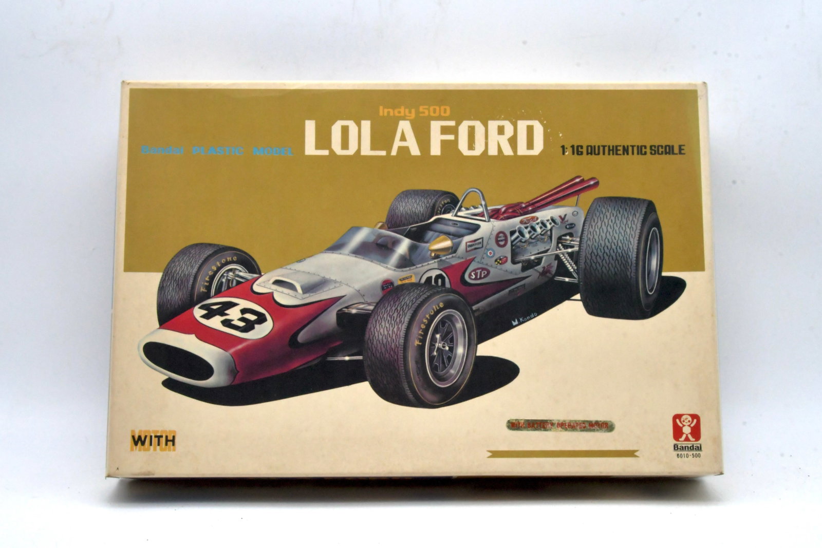 Bandai 1/16 LolaFord Indy 500 Motorized Model Kit (1 of 6)