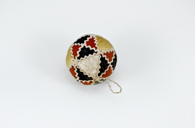 Early PA Sewing Ball Pin Cushion: Victorian pieced silk fabric pincushion measures 2 1/2" diameter. Excellent condition with light wear and age discoloration.