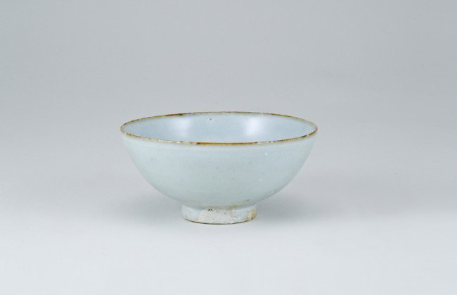 Ancient Chinese Bowl: Top diameter 5", base diameter 1 7/8". From a collection of Chinese Sung, Tang and Han Dynasty pottery, all originating from the construction site of the Three Gorges Dam in China.