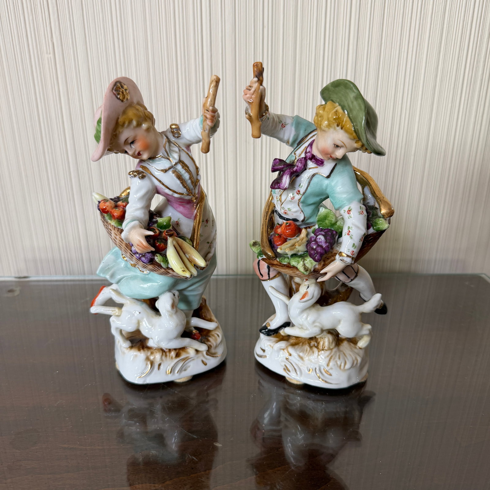 Set of 2 Ucagco Japanese Porcelain Figurines: Set of 2 (3.5"x3"x8.5"H)
