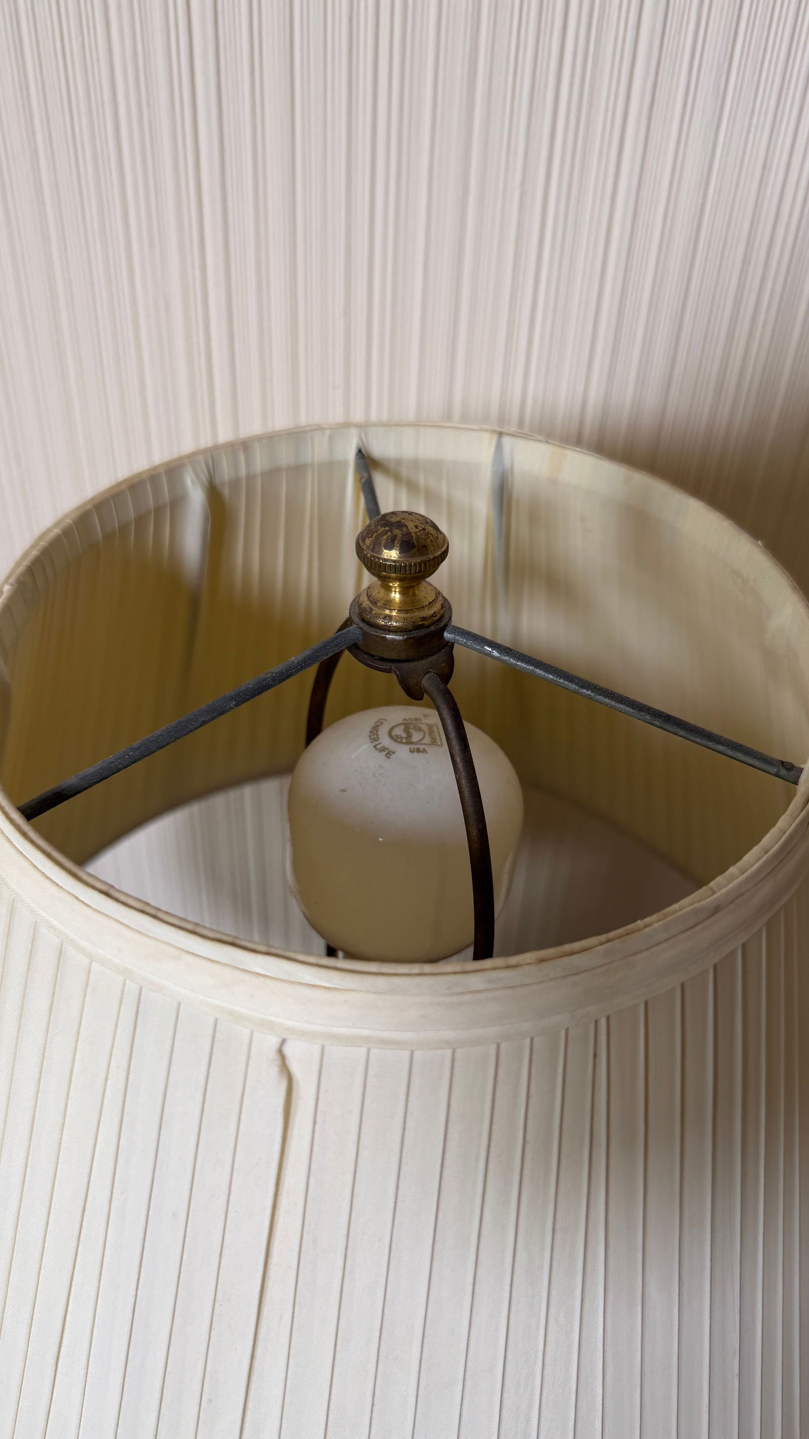 Ceramic Hexagonal Shaped Table Lamp - 7