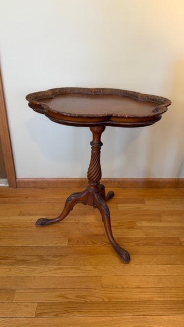 19th Century Mahogany Pie Crust Pedestal Table (1 of 9)