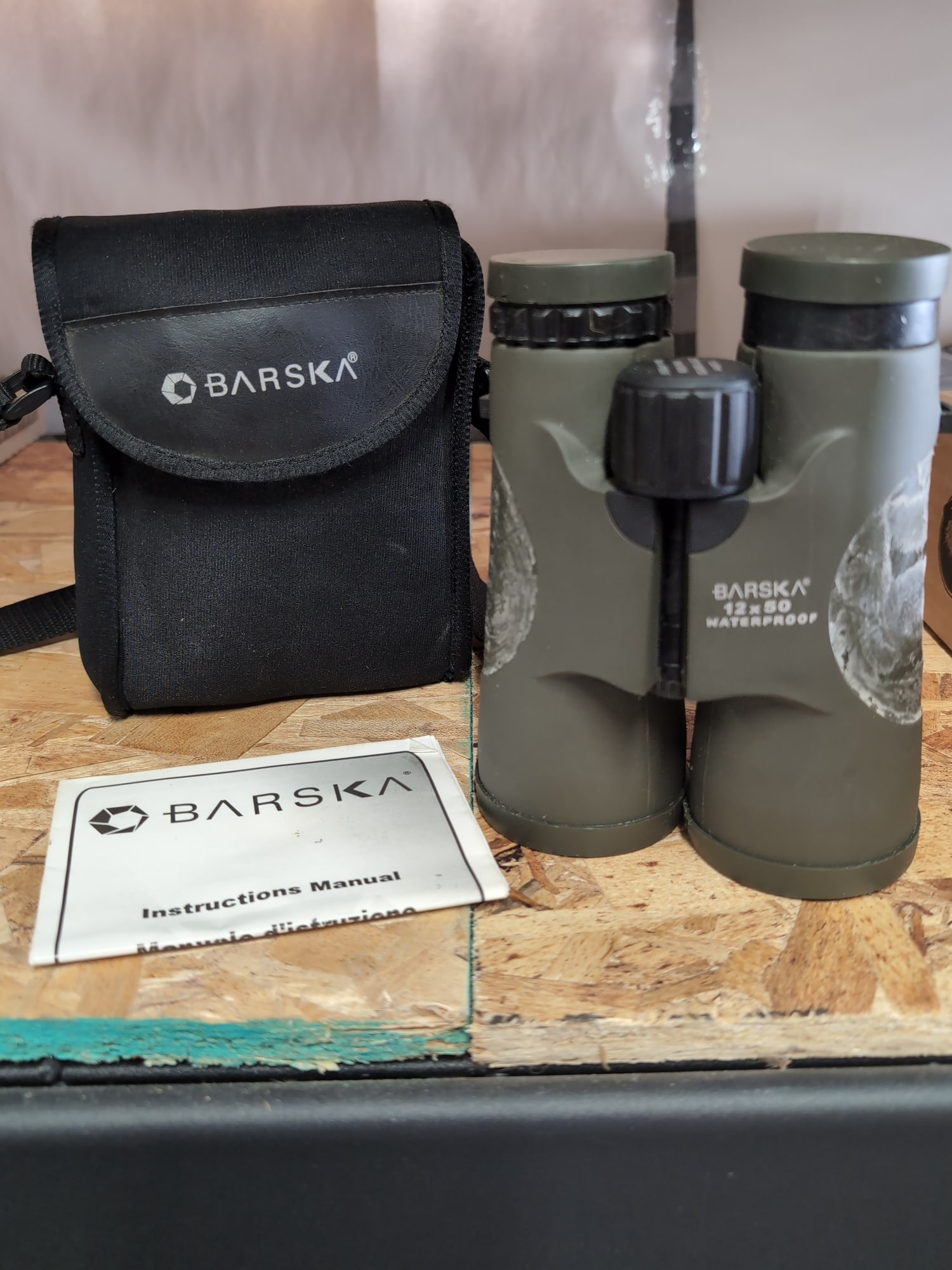 Barska 12x50 Waterproof Binoculars with Carrying Case and Manual (1 of 3)