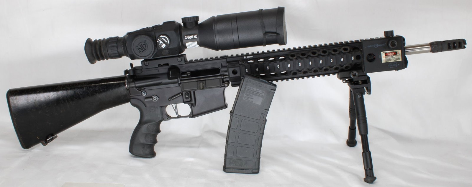 Anderson Manufacturing AM-15 5.56 NATO Semi-Automatic AR-15 Rifle with Scope, Laser Sight, Bipod, Ta (1 of 16)