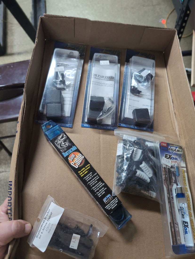 Assorted Archery Equipment and Maintenance Accessories (1 of 4)